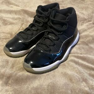 Jordan’s Space Jam 11’s size 11 (read description)